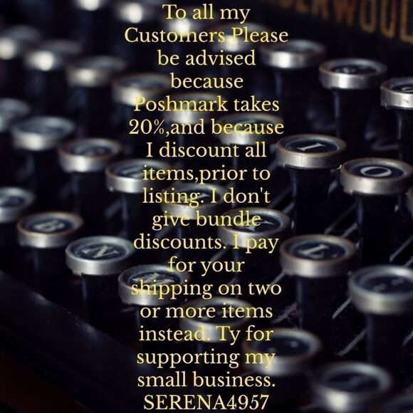 NWOT NIKE Women's Active Workout Short. - Picture 10 of 11